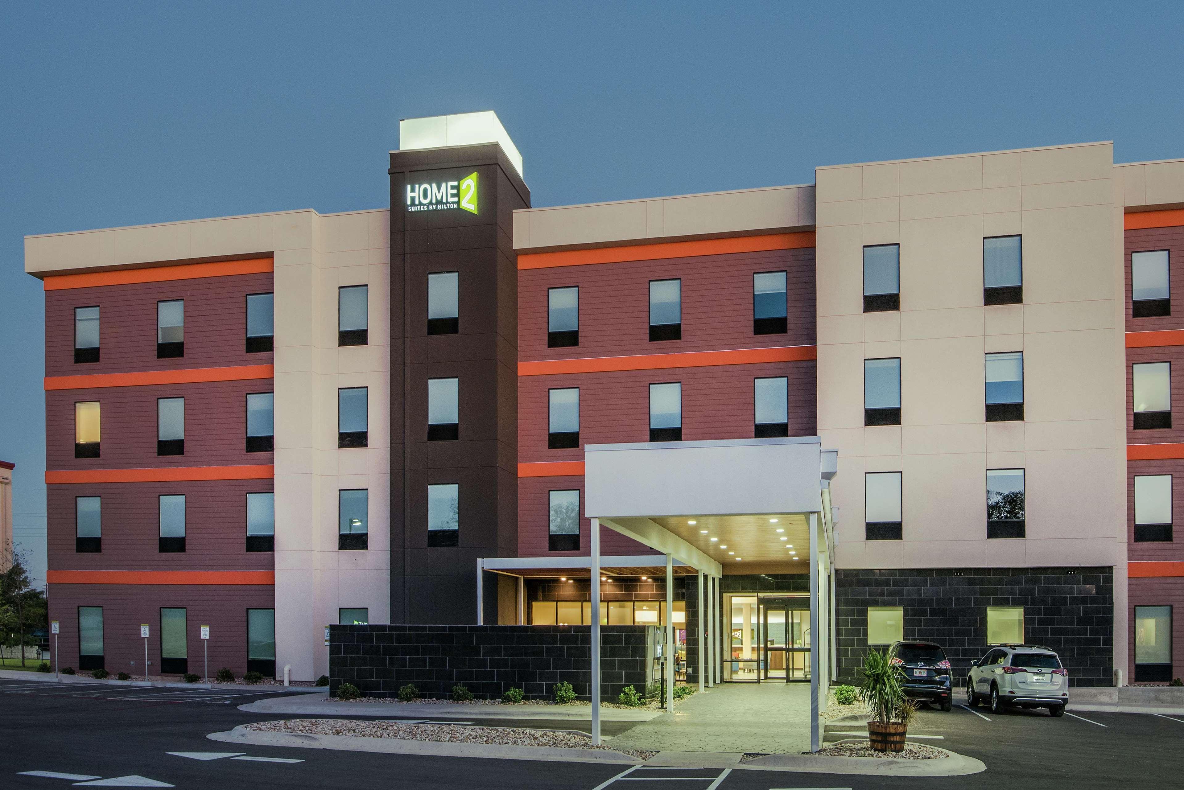 Home2 Suites By Hilton Austin Airport Экстерьер фото